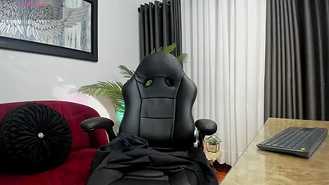 VictoriaPaker online show from 04.07.26