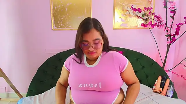 Snapshot of minniesofi chatting on 01.10.26 minniesofi online show from 01.10.26