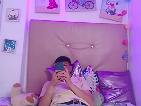 Snapshot of iam__lukas__ chatting on 01.11.26 iam lukas online show from 01.11.26