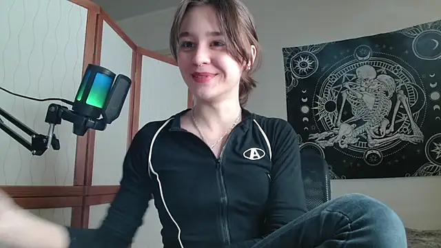 Snapshot of Mysterious_Toy chatting on 02.11.26 Mysterious Toy online show from 02.11.26