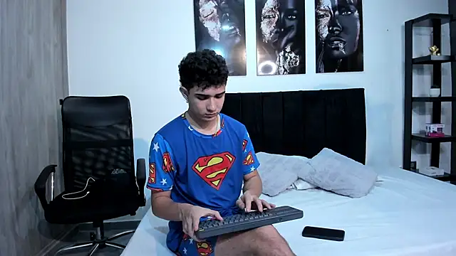 Alejo Grey online show from 01.08.26