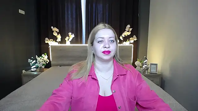 Snapshot of OliviaVerr chatting on 03.13.26 OliviaVerr online show from 03.13.26