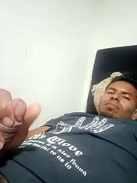 Snapshot of adambrosk_08 chatting on 02.15.26 adambrosk 08 online show from 02.15.26