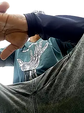 Snapshot of adambrosk_08 chatting on 02.21.26 adambrosk 08 online show from 02.21.26