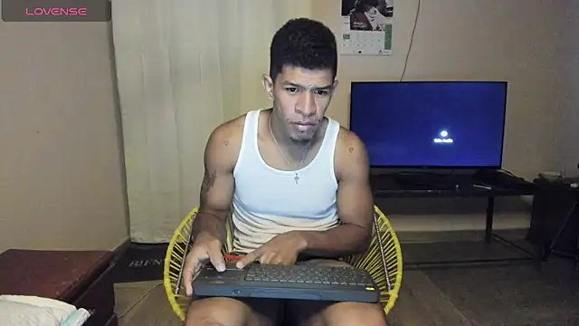 Snapshot of antonio_aguilarx chatting on 06.22.26 antonio aguilarx online show from 06.22.26
