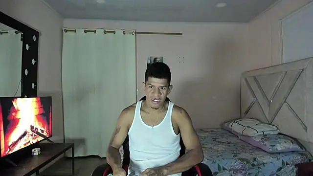 Snapshot of antonio_aguilarx chatting on 07.16.26 antonio aguilarx online show from 07.16.26