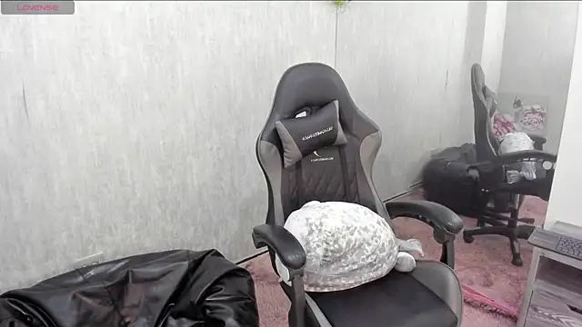 Gia Campbell online show from 01.11.26