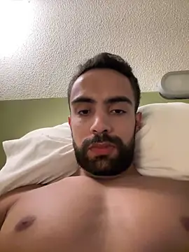 Snapshot of sergioreisxd chatting on 05.17.26 sergioreisxd online show from 05.17.26