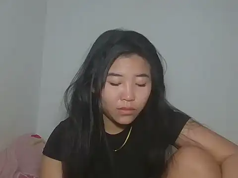 Zyeiii online show from 02.04.26