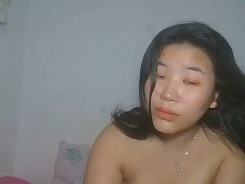 Zyeiii online show from 04.08.26