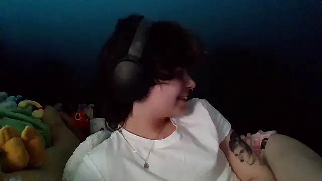 quwuinnie333 online show from 01.15.26