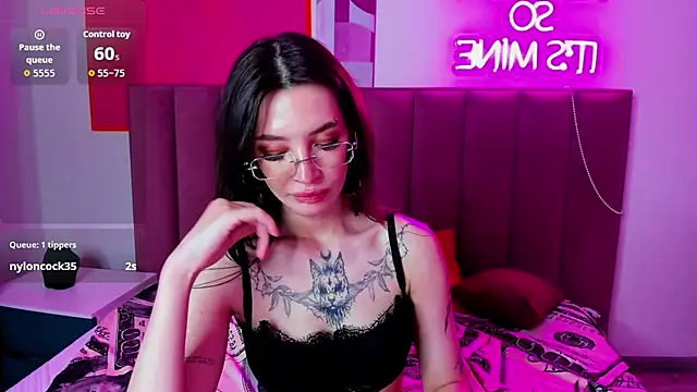 Snapshot of IvyDainty chatting on 06.27.26 IvyDainty online show from 06.27.26