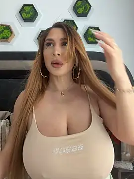 Snapshot of LucyBridgette chatting on 06.01.26 LucyBridgette online show from 06.01.26