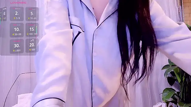 Snapshot of neinei_bao chatting on 04.10.26 neinei bao online show from 04.10.26