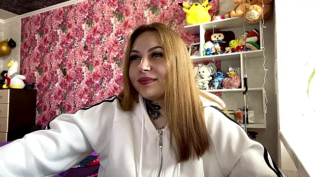 Snapshot of TraciBallena chatting on 02.03.26 TraciBallena online show from 02.03.26