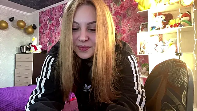 Snapshot of TraciBallena chatting on 02.10.26 TraciBallena online show from 02.10.26