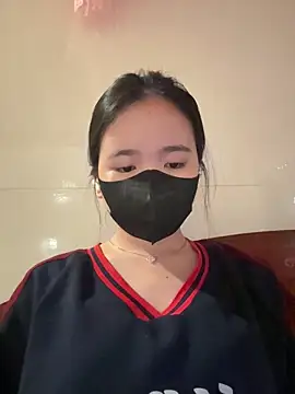 Gwen879 online show from 04.16.26