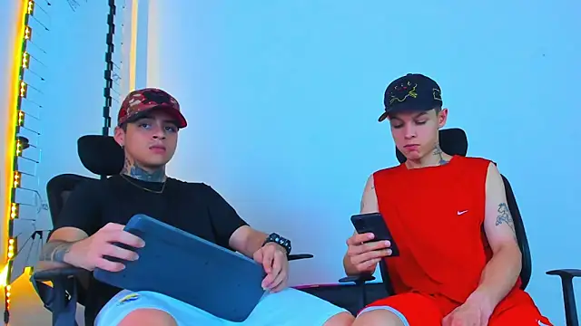 Thomas-Wil online show from 02.12.26