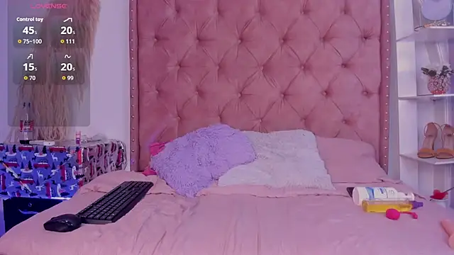 xNahomi 21 online show from 01.14.26