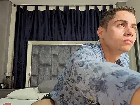 Snapshot of LeoMonnroe chatting on 01.19.26 LeoMonnroe online show from 01.19.26