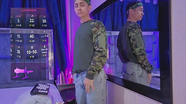 Snapshot of LeoMonnroe chatting on 03.11.26 LeoMonnroe online show from 03.11.26