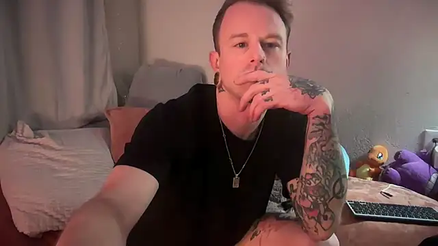 MickeyMoans444 online show from 01.18.26