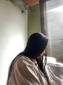 Veronica Wins  online show from 02.15.26