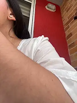 Veronica Wins  online show from 04.01.26