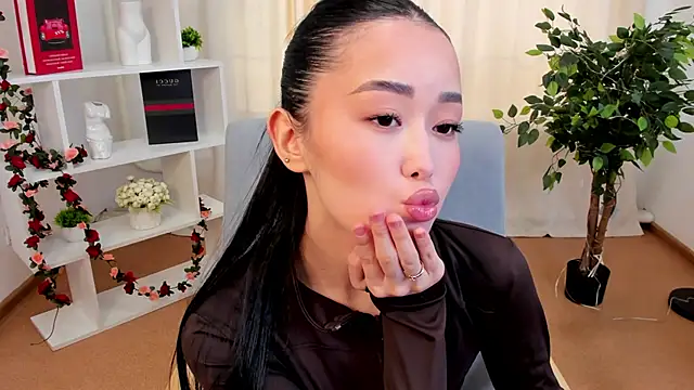 KellyKaai online show from 01.14.26