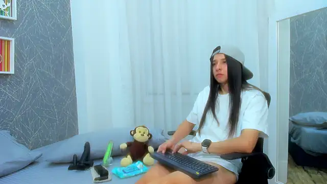 ViictoriiaSaenz online show from 02.21.26