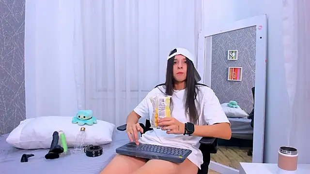 ViictoriiaSaenz online show from 03.27.26