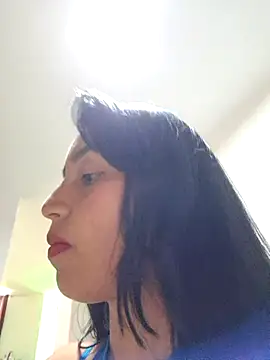 Snapshot of LunaRouuse_ chatting on 03.19.26 LunaRouuse online show from 03.19.26
