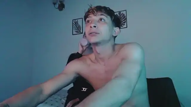 Snapshot of YoungKing_SweetBunny chatting on 01.09.26 YoungKing SweetBunny online show from 01.09.26