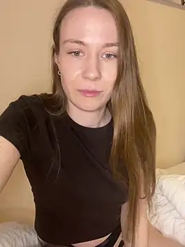 Snapshot of midnight_ballerina_ chatting on 05.19.26 midnight ballerina online show from 05.19.26