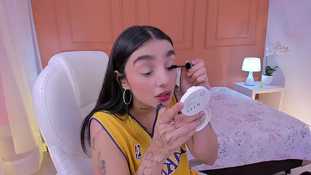 Snapshot of Abriil_cutee chatting on 05.06.26 Abriil cutee online show from 05.06.26