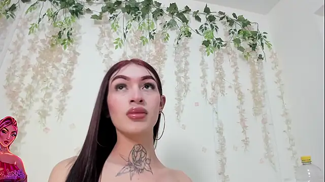 lizz lunna online show from 07.10.26