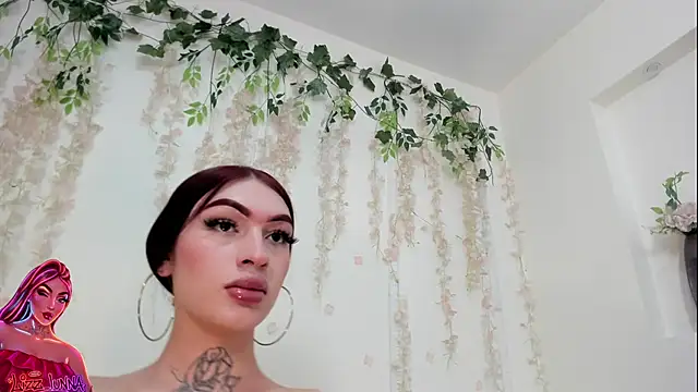 lizz lunna online show from 07.17.26
