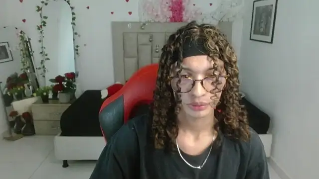 Snapshot of Axel_fox77 chatting on 06.08.26 Axel fox77 online show from 06.08.26