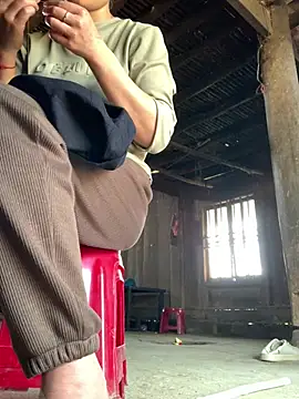 Naalyy online show from 04.14.26