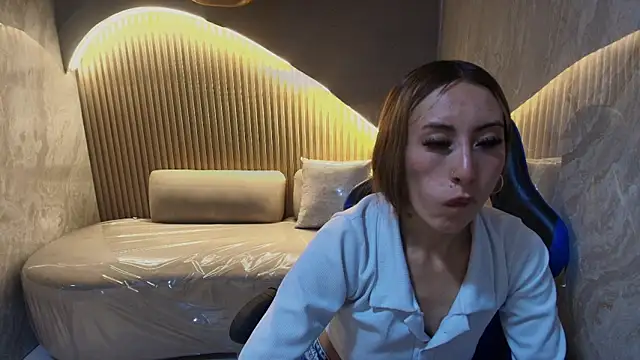 katalina r  online show from 04.06.26