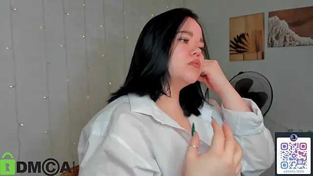 Snapshot of EvaCarrt chatting on 01.12.26 EvaCarrt online show from 01.12.26