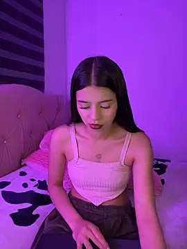 Snapshot of willowharper_ chatting on 01.13.26 willowharper online show from 01.13.26