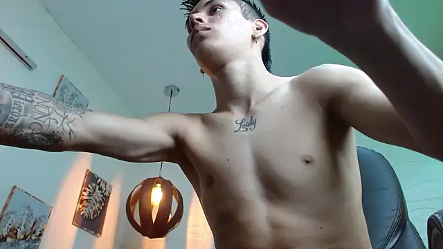 Snapshot of paullcb chatting on 02.24.26 paullcb online show from 02.24.26