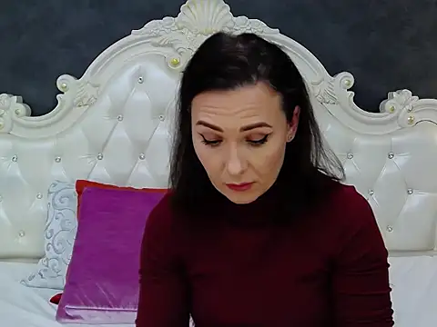 VeraNoir online show from 02.06.26