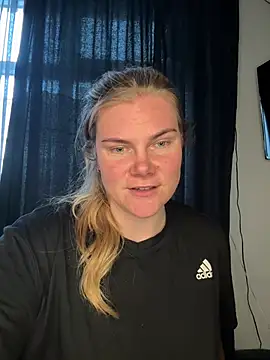 Snapshot of SexyBlondJoanna chatting on 02.27.26 SexyBlondJoanna online show from 02.27.26