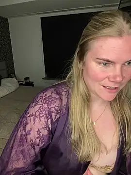 Snapshot of SexyBlondJoanna chatting on 03.01.26 SexyBlondJoanna online show from 03.01.26