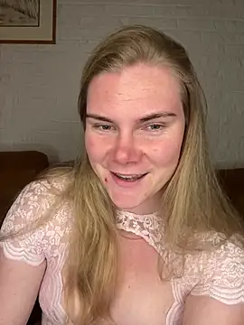 Snapshot of SexyBlondJoanna chatting on 03.04.26 SexyBlondJoanna online show from 03.04.26