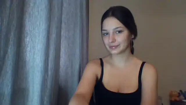 Snapshot of EvelineMagnetic chatting on 07.25.26 EvelineMagnetic online show from 07.25.26