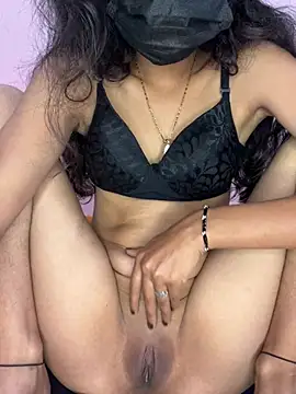 Snapshot of paribaby09 chatting on 02.13.26 paribaby09 online show from 02.13.26