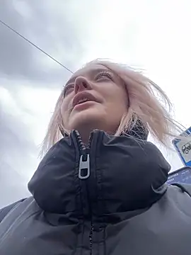 aka Blonde online show from 03.29.26